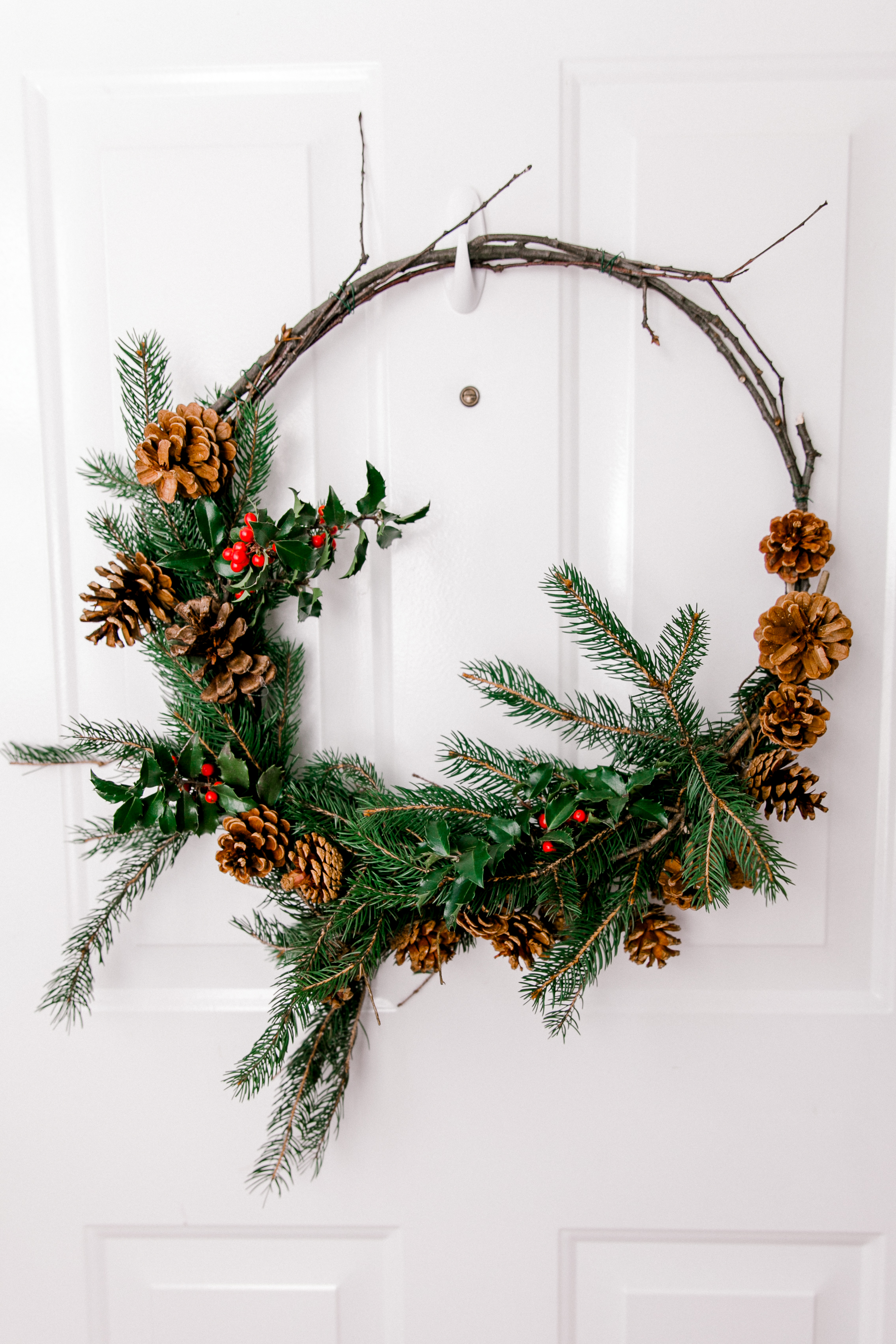 A NATURAL CHRISTMAS WREATH {STEP BY STEP} If Only April